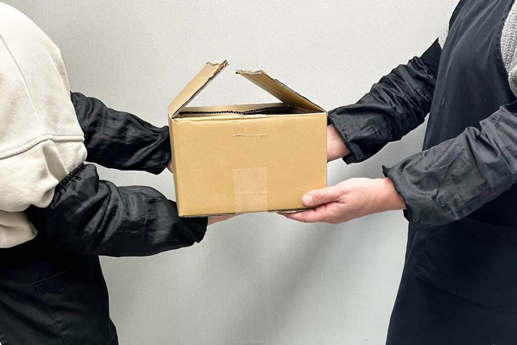 企業の「困った！」に対応し、本業に専念できるようサポートします。人件費やコストの削減が実現します。｜光進　内職サービス　姫路